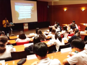 【名古屋国際中学校】<br>世界銀行の副総裁兼官房長、<br>マーシー・テンボン氏の特別講演